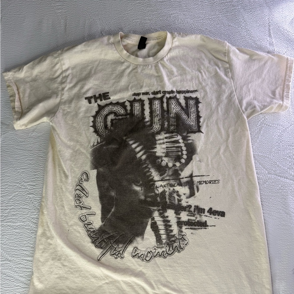 Vintage Graphic Cream Men’s T-Shirt - The Gun Print